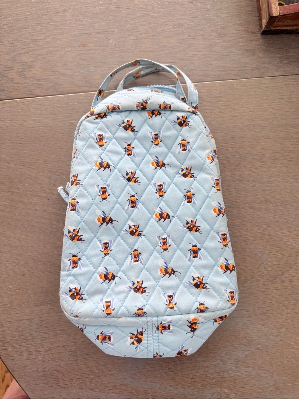 Vera Bradley-Lunch Bag in Premium Cotton-Debbie's Hallmark Bees 🐝 Knees